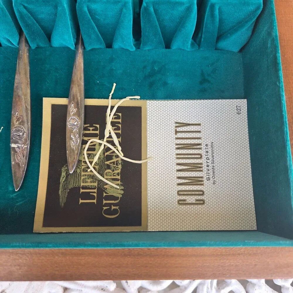Vintage Community Silverplate Flatware 29pc Set Wood Chest Floral Pattern